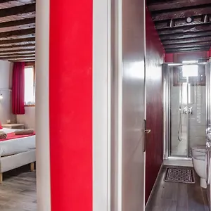 Rosso Venice